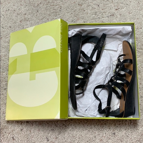 Shoes - Picture 2 of 6